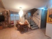 Casa adosada en Venta en Pueblo