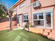 Casa adosada en Venta en Pueblo