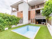 Casa adosada en Venta en Pueblo