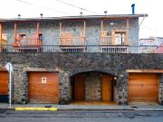 Casa adosada en venta en Puigcerdà Pirineos. CHALET...