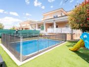 Casa adosada en Venta en Rascanya