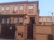 Casa adosada en Venta en Residencial Triana Barrio Alto