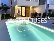 Casa adosada en Venta en Golf Bahía