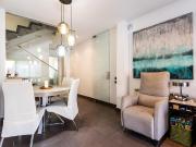 Casa adosada en venta en Sabadell, Centre. Descubre tu...