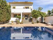 Casa adosada en Venta en San Pedro de Alcántara pueblo