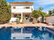 Casa adosada en Venta en San Pedro de Alcántara pueblo