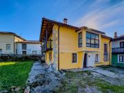 Casa adosada en venta en Santa María de Cayón. Chalet en...