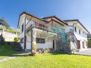 Casa adosada en Venta en Selorio Tornón