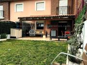 Casa adosada en Venta en Sojuela