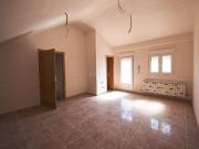 Casa adosada en venta en Tomelloso. Casa adosada con...