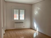 Casa adosada en venta en Tomelloso. casa para entrar a...