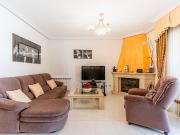 Casa adosada en venta en Torrejón de la Calzada. Chalet...