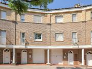 Casa adosada en Venta en Torrent Ballester