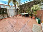 Casa adosada en Venta en Urbasur