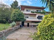 Casa adosada en Venta en Valadares Beade