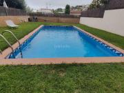 Casa adosada en venta en Vallirana. CASA EN EL CENTRO...