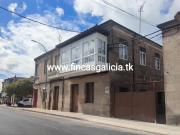 Casa adosada en venta en Verín. Casa con ascensor en...