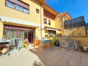 Casa adosada en Venta en Villatoro