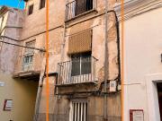 Casa adosada en venta en Xixona. Amplia Casa antigua....