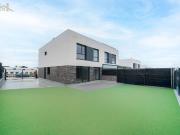 Casa adosada en Venta en Zona Europa