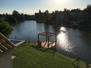 Casa al agua en venta en Barrancas del Lago Nordelta