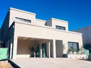 Casa al agua en Venta en Carpinchos, Nordelta