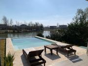 casa al agua y con pileta en alquiler de verano...