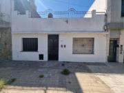 Casa al frente altura mendoza 4500 dos dormitorios