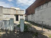 Casa al frente con cochera