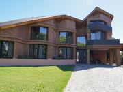 CASA AL GOLF EN VENTA SAN ISIDRO LABRADOR
