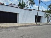 CASA AL NORTE DE MERIDA CON 735 M2 DE TERRENO