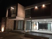 Casa al norte de Mérida| Dentro de privada| entrega...