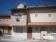 Casa al Norte de Quito, 4 dormitorios, 3 baños. Conjunto...