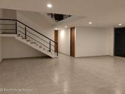 Casa, alberca, 3 recamaras, roof, cuarto de servicio....