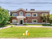 Casa Alquiler 17 años 14 ambientes, 1 cochera, 636m2,...