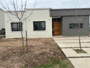 Casa Alquiler 1 año 4 ambientes, 160m2, Santa Lucía 100,...