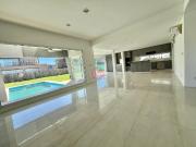 Casa Alquiler 1 año 5 ambientes, 240m2, 2 cocheras,...