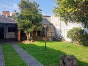 Casa Alquiler 2 ambientes, 45m2, 4 cocheras, Larrea...