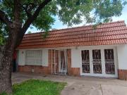 Casa Alquiler 2 dormitorios a estrenar, 1 cochera, La...