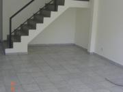 Casa Alquiler 3 ambientes, 90m2, 1 cochera, Saldias...