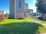 Casa Alquiler 3 años 5 ambientes, 144m2, 2 cocheras,...