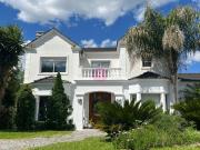 Casa Alquiler 4 ambientes 17 años, 220m2, 2 cocheras, La...