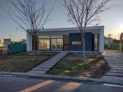 Casa Alquiler 4 ambientes 2 años, 145m2, 2 cocheras, San...