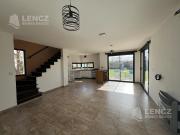 Casa Alquiler 4 ambientes 6 años, 3 cocheras, 140m2, Los... Casa Alquiler 4 ambientes 6 años, 3 cocheras, 140m2, Los...