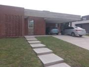 Casa Alquiler 4 ambientes a estrenar, 5 cocheras, 182m2,...