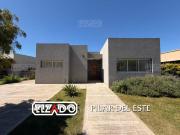 Casa Alquiler 4 años 4 ambientes, 136m2, Este, San Ramon...