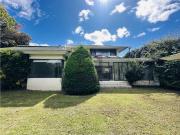 Casa ALQUILER 4 dirmitorios CUMBAYÁ urb privada