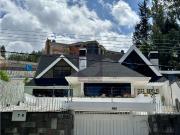 Casa ALQUILER 4 dormitorios Campo Alegre QUITO