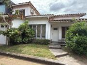 Casa Alquiler 5 ambientes, 60m2, 1 cochera, San Gines...