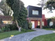 Casa Alquiler 5 ambientes a estrenar, 290m2, 1 cochera,...